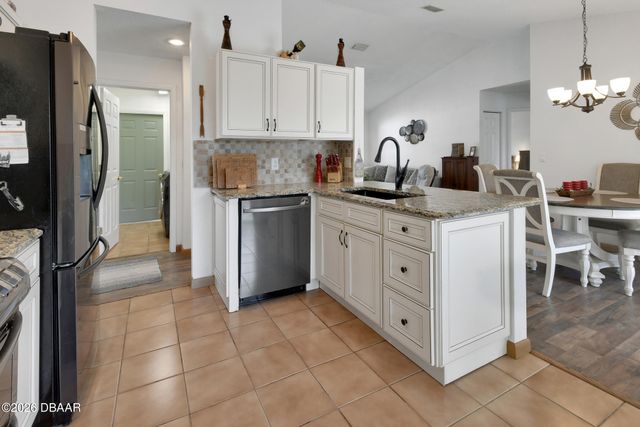 10 Cedar Point Court, Palm Coast, FL 32164