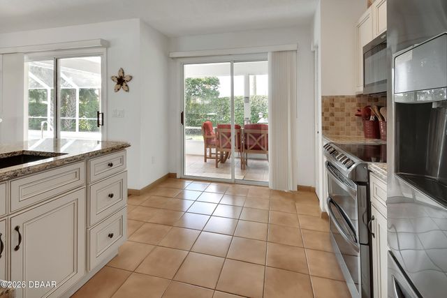10 Cedar Point Court, Palm Coast, FL 32164