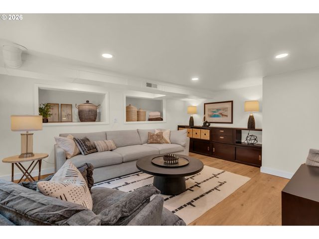 5836 Ne GARFIELD Ave, Portland, OR 97211