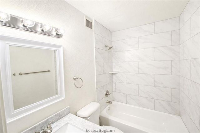 515 Southwest Parkway 103, College Station, TX 77840