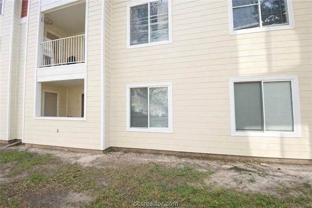 515 Southwest Parkway 103, College Station, TX 77840