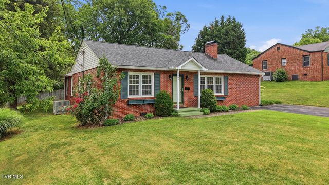 1506 Baxter Street, Johnson City, TN 37601
