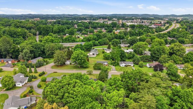 1506 Baxter Street, Johnson City, TN 37601