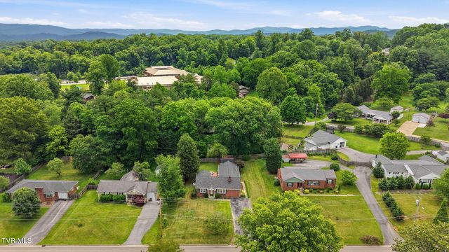 1506 Baxter Street, Johnson City, TN 37601
