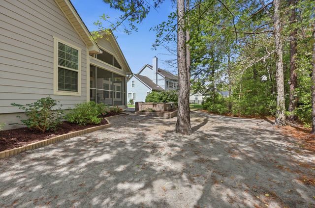 162 Summerlight Dr., Murrells Inlet, SC 29576