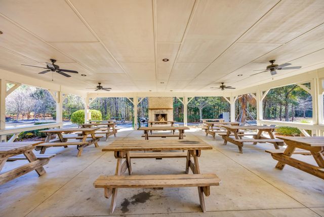 162 Summerlight Dr., Murrells Inlet, SC 29576