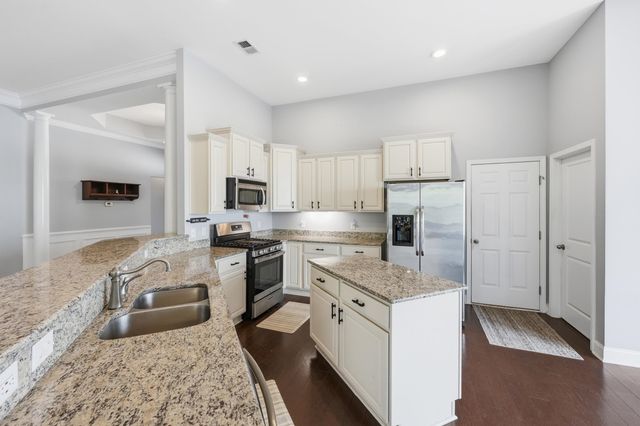 162 Summerlight Dr., Murrells Inlet, SC 29576