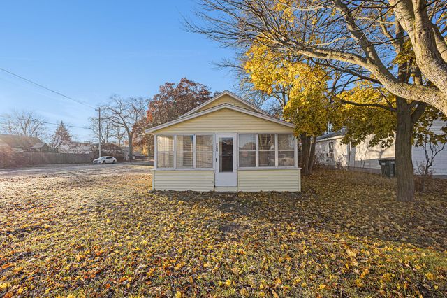 2209 Hughes Avenue, Norton Shores City, MI 49441