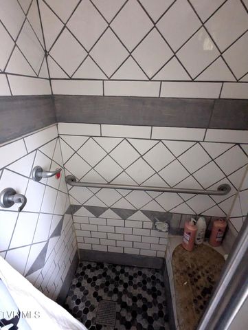 61 Rattlesnake Ridge Road, Chuckey, TN 37641