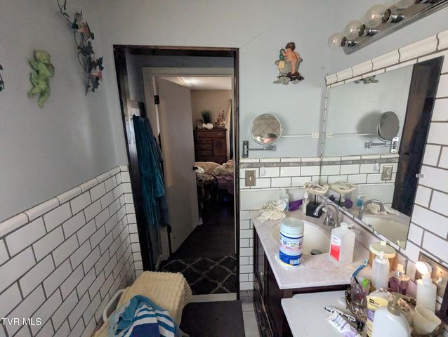 61 Rattlesnake Ridge Road, Chuckey, TN 37641