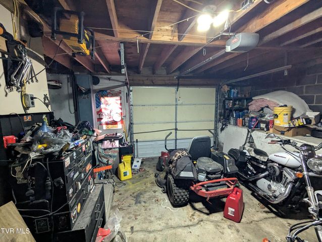 61 Rattlesnake Ridge Road, Chuckey, TN 37641