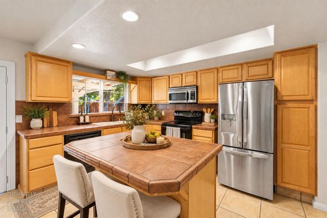 5470 Paragon St, Rocklin, CA 95677