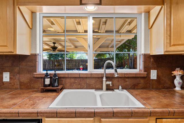 5470 Paragon St, Rocklin, CA 95677