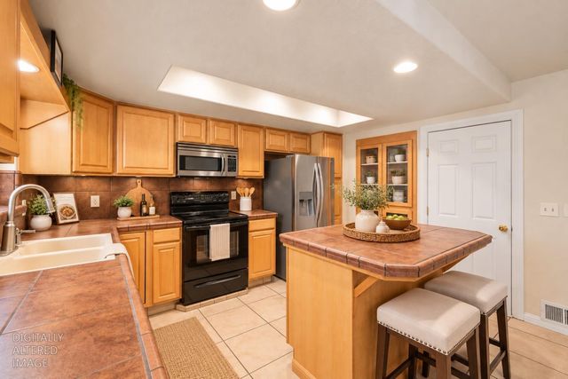 5470 Paragon St, Rocklin, CA 95677