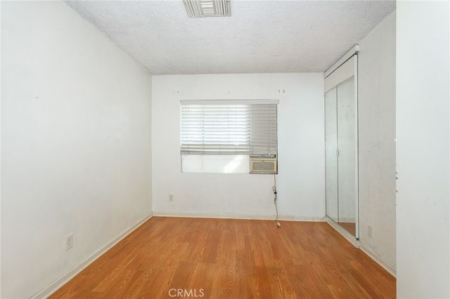 8465 Hazeltine, Panorama City, CA 91402