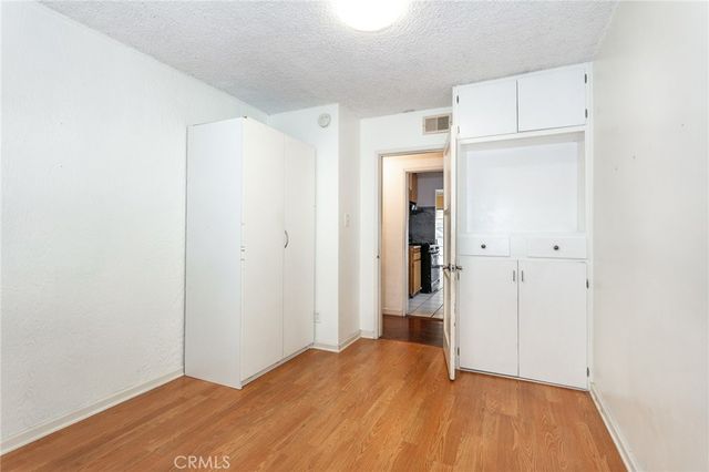 8465 Hazeltine, Panorama City, CA 91402