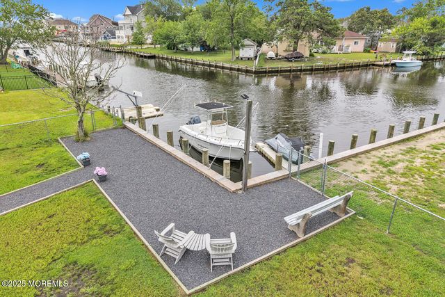 18 Beacon Drive, Waretown, NJ 08758