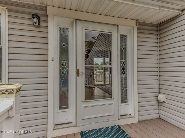 18 Beacon Drive, Waretown, NJ 08758