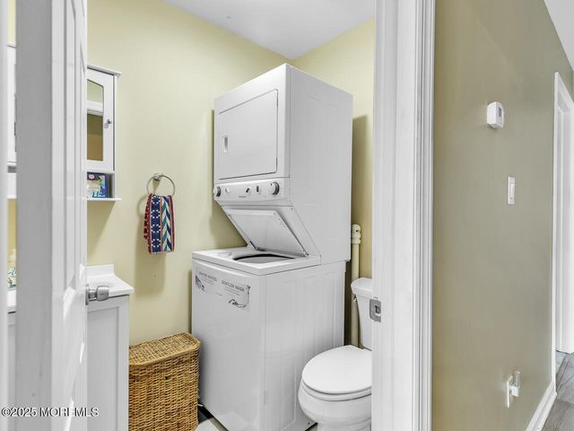 18 Beacon Drive, Waretown, NJ 08758
