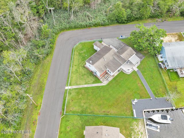 18 Beacon Drive, Waretown, NJ 08758