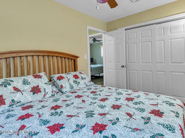 18 Beacon Drive, Waretown, NJ 08758