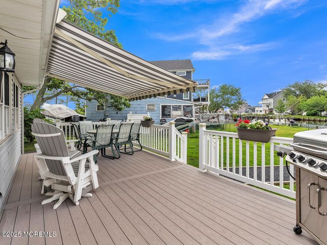 18 Beacon Drive, Waretown, NJ 08758