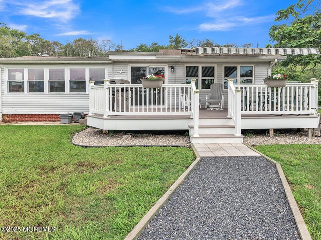 18 Beacon Drive, Waretown, NJ 08758