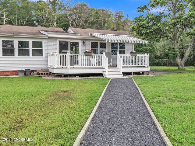 18 Beacon Drive, Waretown, NJ 08758