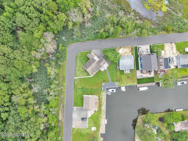 18 Beacon Drive, Waretown, NJ 08758