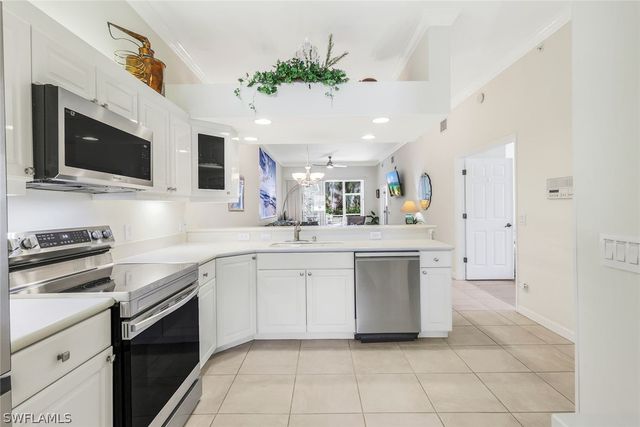 14530 Red Fox RUN 215, Naples, FL 34110