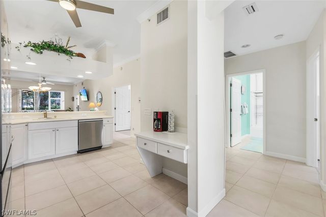 14530 Red Fox RUN 215, Naples, FL 34110