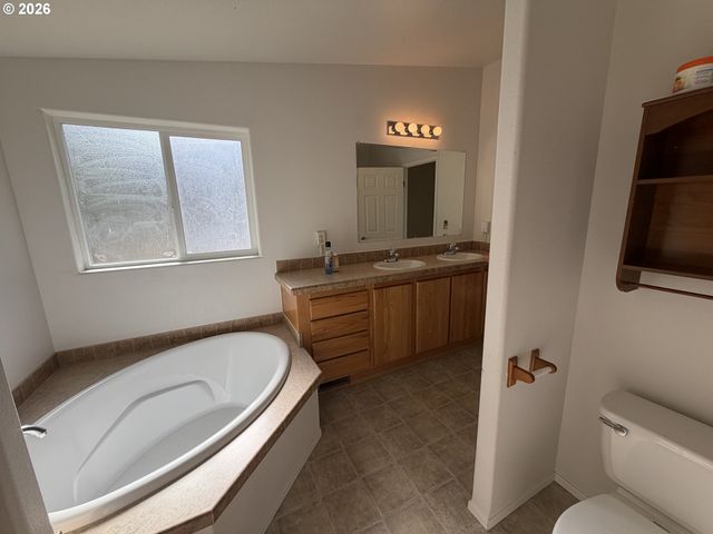 2175 DEADY St, Port Orford, OR 97465