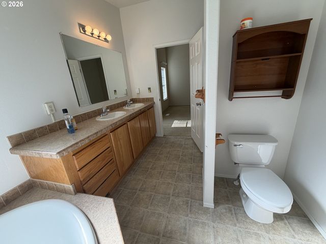 2175 DEADY St, Port Orford, OR 97465