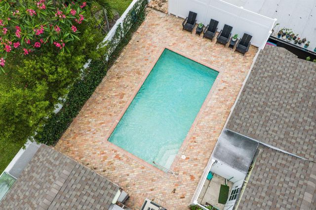 744 Sunset Road, West Palm Beach, FL 33401