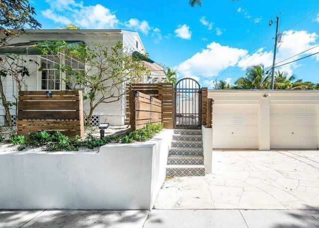 744 Sunset Road, West Palm Beach, FL 33401