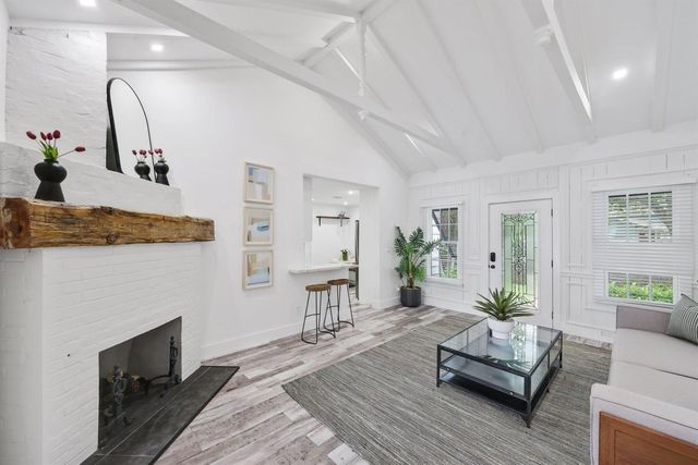 744 Sunset Road, West Palm Beach, FL 33401