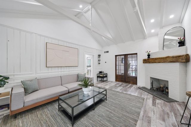 744 Sunset Road, West Palm Beach, FL 33401
