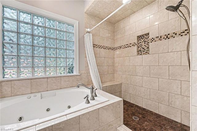 3 Wildrose Court, Greensboro, NC 27410