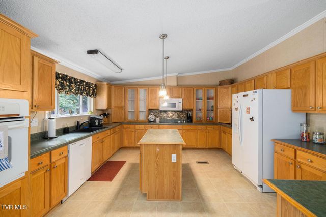 1207 West Cedar Street, Bristol, TN 37620