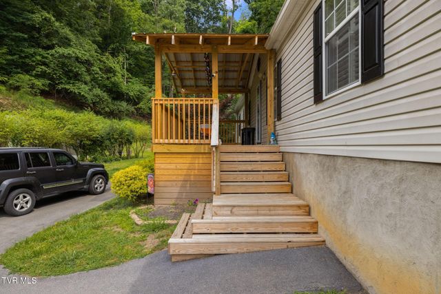 1207 West Cedar Street, Bristol, TN 37620