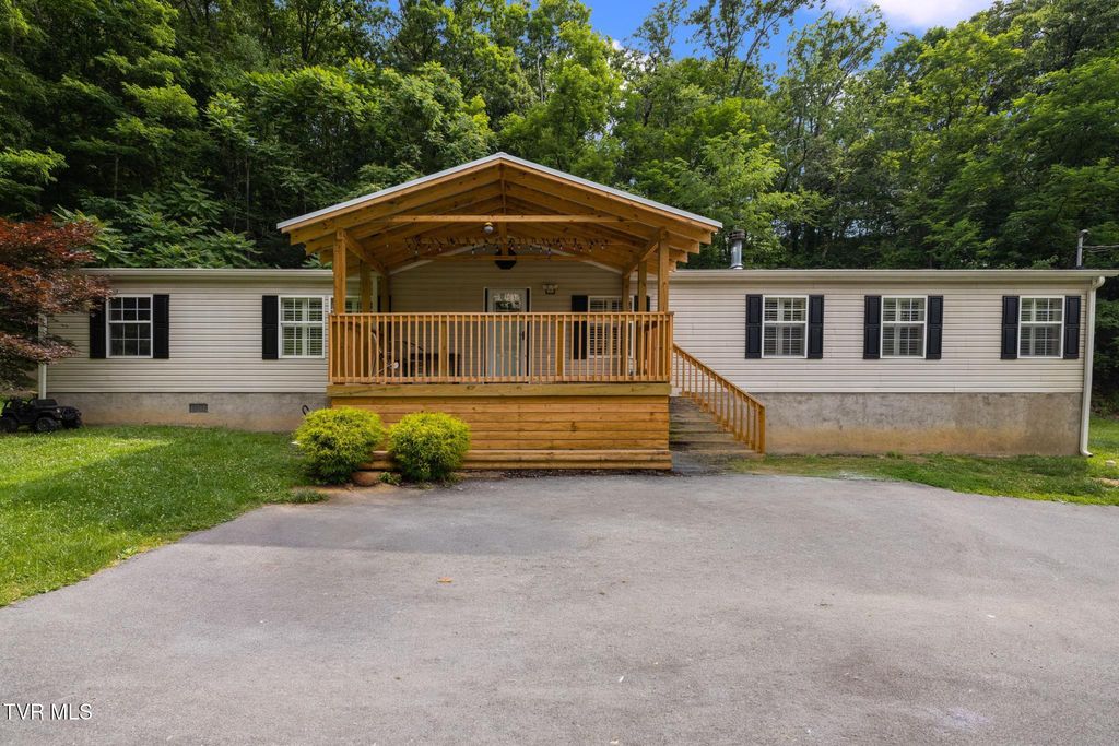 1207 West Cedar Street, Bristol, TN 37620