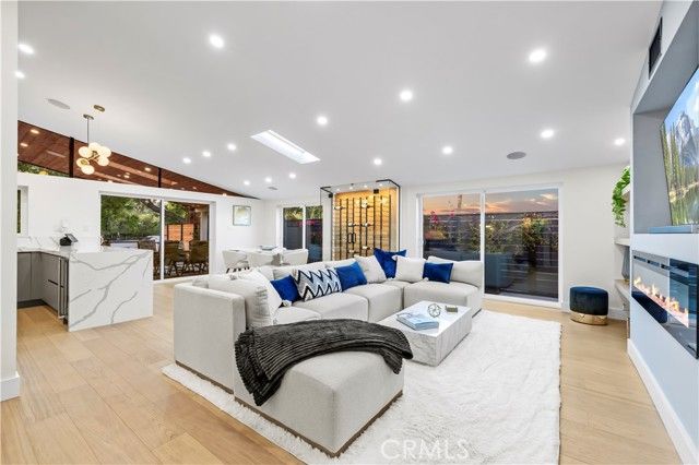 22263 Flanco, Woodland Hills (los Angeles), CA 91364