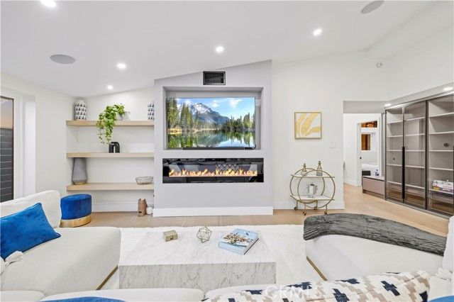 22263 Flanco, Woodland Hills (los Angeles), CA 91364