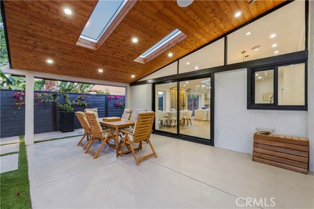 22263 Flanco, Woodland Hills (los Angeles), CA 91364