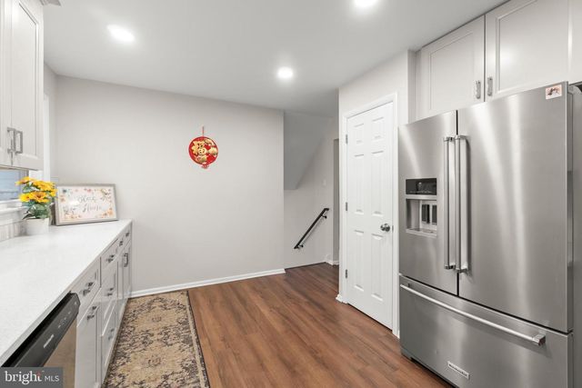 4 BELLE LN, Cinnaminson, NJ 08077