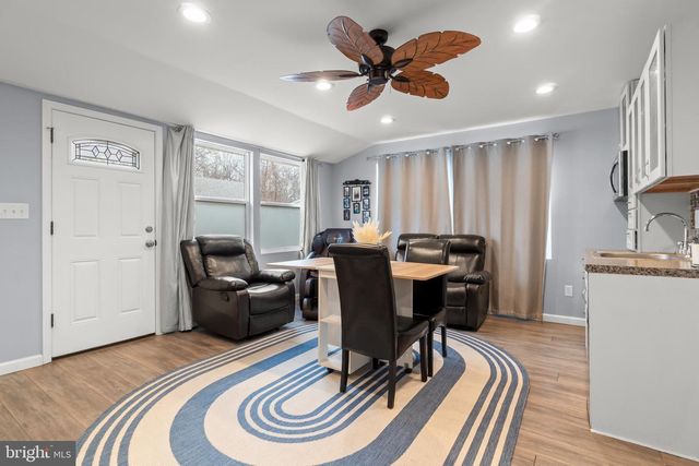 4 BELLE LN, Cinnaminson, NJ 08077