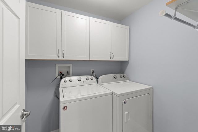 4 BELLE LN, Cinnaminson, NJ 08077