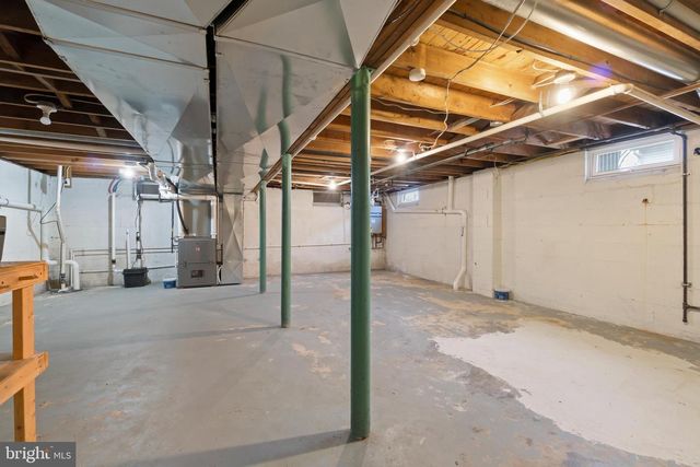 4 BELLE LN, Cinnaminson, NJ 08077