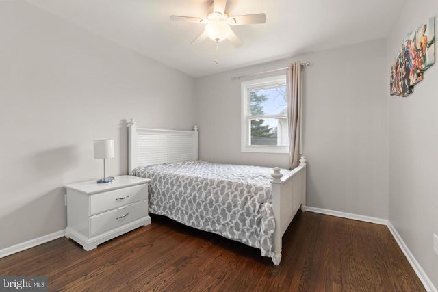 4 BELLE LN, Cinnaminson, NJ 08077