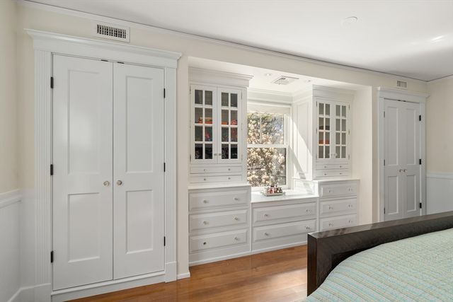 9 Farrar Street 9, Cambridge, MA 02138